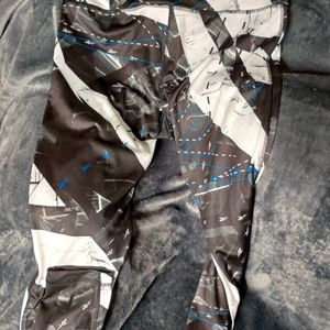 Reebok wor aop tights